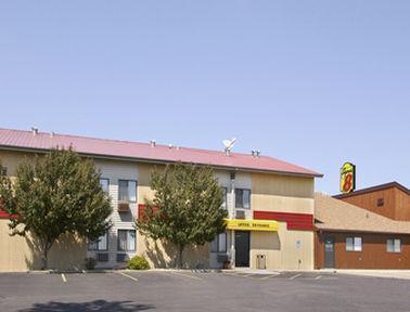 Super 8 by Wyndham Luverne Eksteriør billede